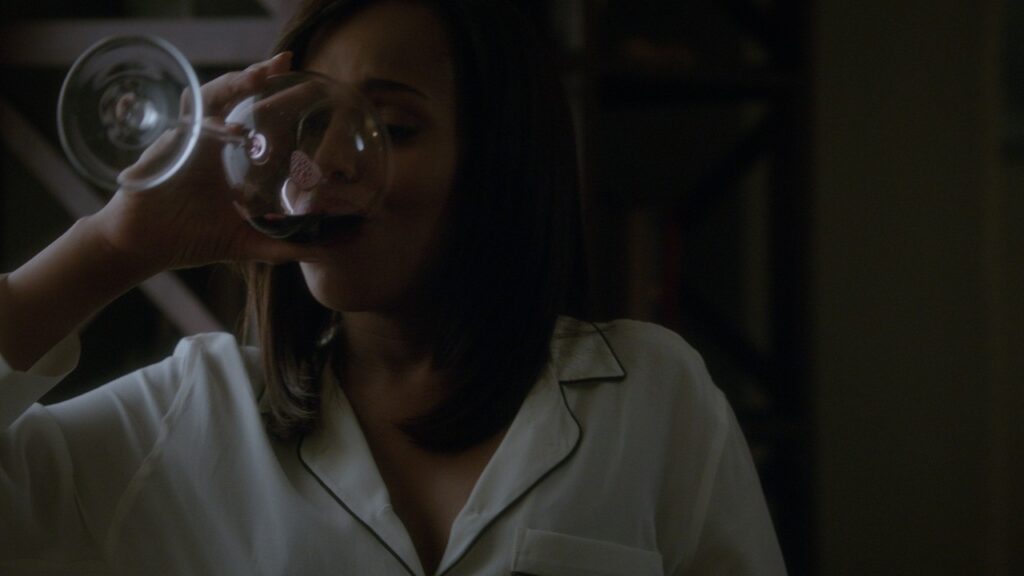 Olivia Pope_Drinking